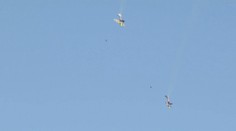 VIDEO: Neuveriteľný kaskadérsky kúsok. Piloti vyskočili z lietadiel a vo vzduchu si ich vymenili