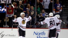 Hossa prihral na víťazný gól Chicaga