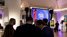 Volebná noc plná emócií. Jedni sa radovali, iným ostali len slzy pre plač