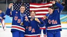 Reagujú olympijské víťazky na nemiestnu poznámku Donalda Trumpa? Americké hokejistky nenavštívia Biely dom