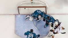 Sharks postúpili do 2. kola play off, Crosby prekonal Lemieuxa