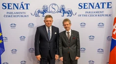 Premiér Robert Fico pricestoval na prvú oficiálnu návštevu do Prahy