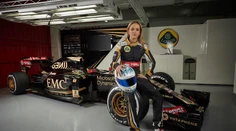 Pozrite si, aká kráska zasadne do monopostu F1