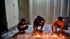 Bombový útok na trhu na Irackom predmestí. Zahynulo najmenej 30 ľudí