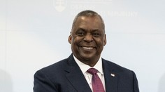 Spojené štáty sú schopné podporovať Ukrajinu aj Izrael súčasne, povedal americký minister obrany