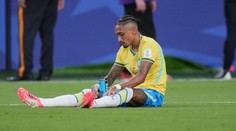Favoriti so stratami. Brazília nezačala víťazne, Škóti sa trápili, Austrália prekvapila Turecko