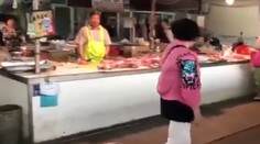 Najvtipnejšie video týždňa: Komickú scénu z mäsiarstva si budete púšťať dookola