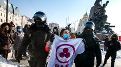 Protesty za prepustenie Navaľného v Rusku pokračujú. Zadržali vyše 5100 ľudí, vrátane novinárov