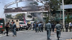 Atentátnik sa odpálil pred letiskom. Najmenej štyria mŕtvi