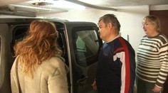 Nové auto stojí v garáži. Rodine z Tvrdošoviec vraj zničilo životy