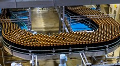 Druhý najväčší výrobca piva v Európe sa kompletne sťahuje z Ruska. Svoju divíziu predal za symbolickú sumu