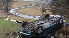 Polícia vyšetruje smrť 19-ročného mladíka: Zišiel autom z cesty