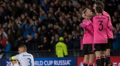 VIDEO: Slováci bez vylúčeného Maka neudržali nápor Škótov, rozhodol vlastný gól Škrtela