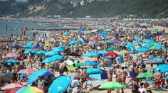 Horúčavy zabíjajú na juhu Európy. Medzi obeťami je aj 17-ročný brigádnik či pokrývač striech