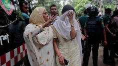 Teroristi z Islamského štátu zaútočili na známu reštauráciu. Zabili 20 cudzincov