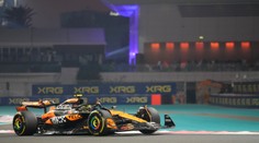 Druhý tréning na VC Abú Zabí ovládol Norris pred tímovým kolegom z McLarenu