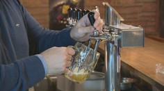 Na zdražovanie piva sme si zvykli, no tento rok je to extrém. A to ešte neprišiel január