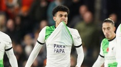 Otec hviezdy Liverpoolu je po trinástich dňoch voľný. Obhajoba únoscov poburuje