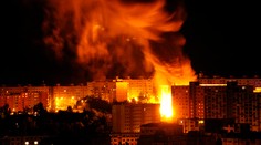 Obrovský požiar v bratislavskej Karlovej Vsi. Museli evakuovať niekoľko ľudí