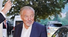 S Karlom Gottom sa niečo deje: Zrádza ho zdravie?