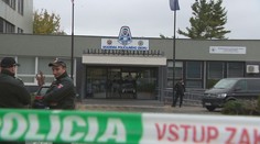 Na Policajnej akadémii bola razia, niektorých pedagógov pustili až po niekoľkých hodinách