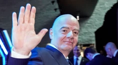 Bývalý popredný funkcionár vyzýva na odpor proti Infantinovi. Šéfa FIFA poháňa „túžba po moci a peniazoch“