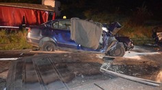 Martin a Alena išli ukázať bábätko rodine. Všetci traja zachynuli pri nehode