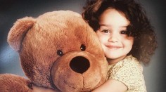 Pamätáte si dievčatko z reklamy mobilného operátora? Vyrástla z nej poriadna krásavica