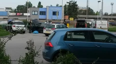 Mŕtvolu v aute na benzínke v Petržalke si dlho nikto nevšimol