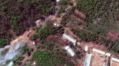 Severná Kórea zničila svoj jadrový testovací komplex sériou výbuchov