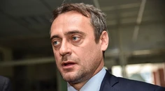 Črtá sa návrat tradičnej politickej strany? SDKÚ by mohli oživiť vzbúrenci zo SaS
