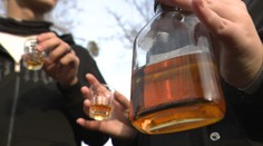 Alkohol, drogy aj lieky. Stúpol počet úmyselných otráv detí počas prázdnin, odborníci pozorujú viacero nových javov