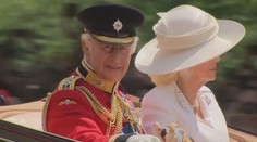 V Británii oslavovali kráľove narodeniny. Ceremónia sa však niesla v pochmúrnej atmosfére