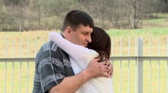 Dievča si zachránilo otca. Keď prosila o pomoc, nikto jej nepomohol