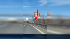 VIDEO: Bizár zo slovenských ciest. Kolobežkár jazdil na diaľnici D1