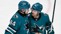 VIDEO: Pre zotrvanie v NHL viac urobiť nemohol. Pavol Regenda hetrikom zmiernil vysokú prehru Sharks