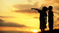 Neľahká budúcnosť detí, ktoré sa narodili v tomto roku. Vedci povedali, čo ich čaká