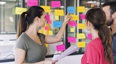 Manažérky sa spoliehajú na poznatky, muži na intuíciu