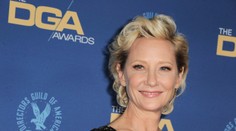 Rodina sa vzdáva nádeje: Zranenia herečky Hecheovej sú veľmi vážne. Šanca, že prežije, je minimálna