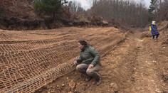 V lesoch sucho, v dolinách povodne. V Rajeckej doline dokazujú, že nemusí odtiecť jediná kvapka dažďovej vody