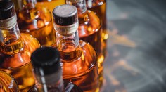 Muž z Lozorna ukradol v reštaurácii mäso a alkohol. Teraz mu hrozia dva roky väzenia