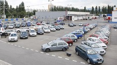 Mnohí to ani len netušia. Poistky za auto obsahujú skrytú daň, ktorá vás pripraví o veľa peňazí