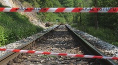 Vlaky na Orave stále nejazdia, na trať sa zrútila časť svahu. Situáciu mala spôsobiť súkromná spoločnosť