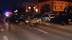 Opitý vodič taxislužby narazil do dvoch áut. Zraneniam podľahol