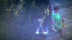 Nečakaná zlodejka? Ženu pri čine nakrútila bezpečnostná kamera