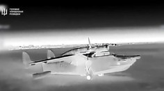 VIDEO: Rusi prišli prvýkrát v histórii o pýchu svojho letectva. Ukrajinci zničili dva stroje preslávené mnohými rekordmi