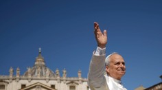 Pápež Lev na Turíce vyzval ľudí prekonať strach z „tých, ktorí sú iní“