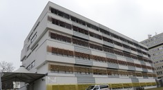 Onkologickým pacientom dával planú nádej, aby zarobil. Primára už má NAKA