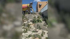 Odpad z domiešavača vyliali do rieky. Firma tvrdí, že chcela iba spevniť breh