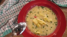 Kyslá zemiaková polievka s pažítkou
